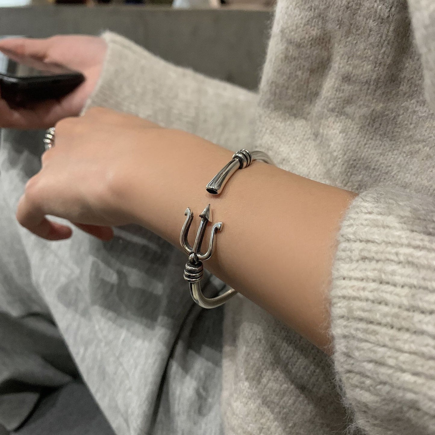 Silver Retro Bangle Bracelet