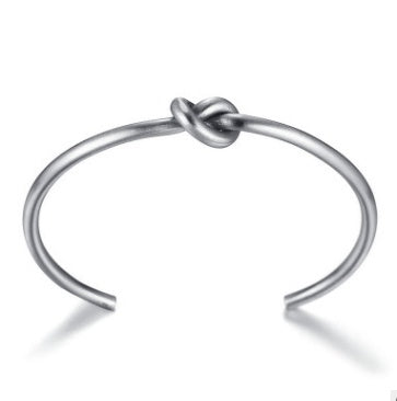 KNOT BANGLE