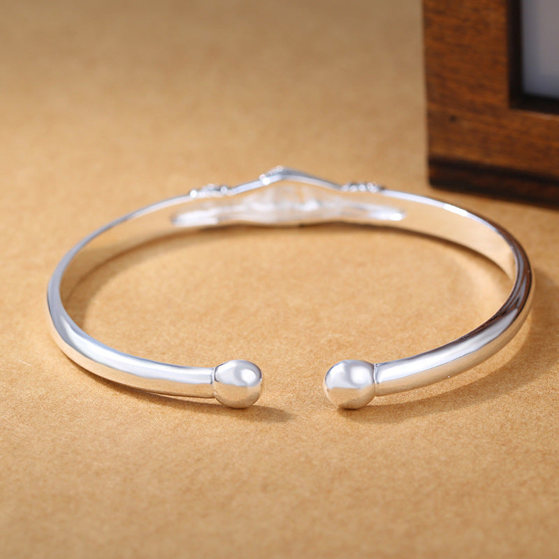 Retro Bracelet Female Hand Ornaments Handshake Creative Bracelets
