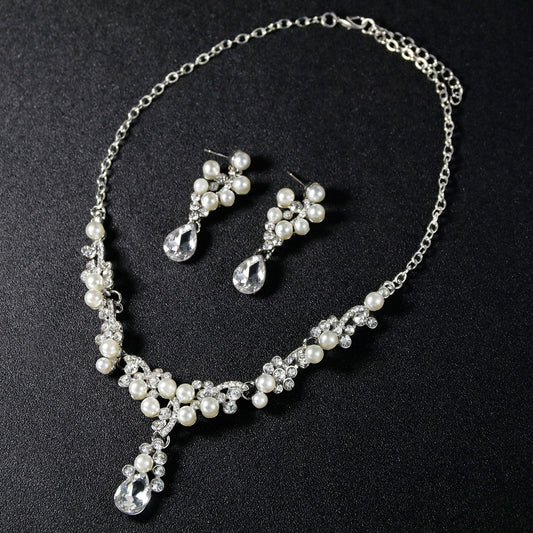 Elegant Alloy Diamond Crystal Necklace Two-piece Earrings Set